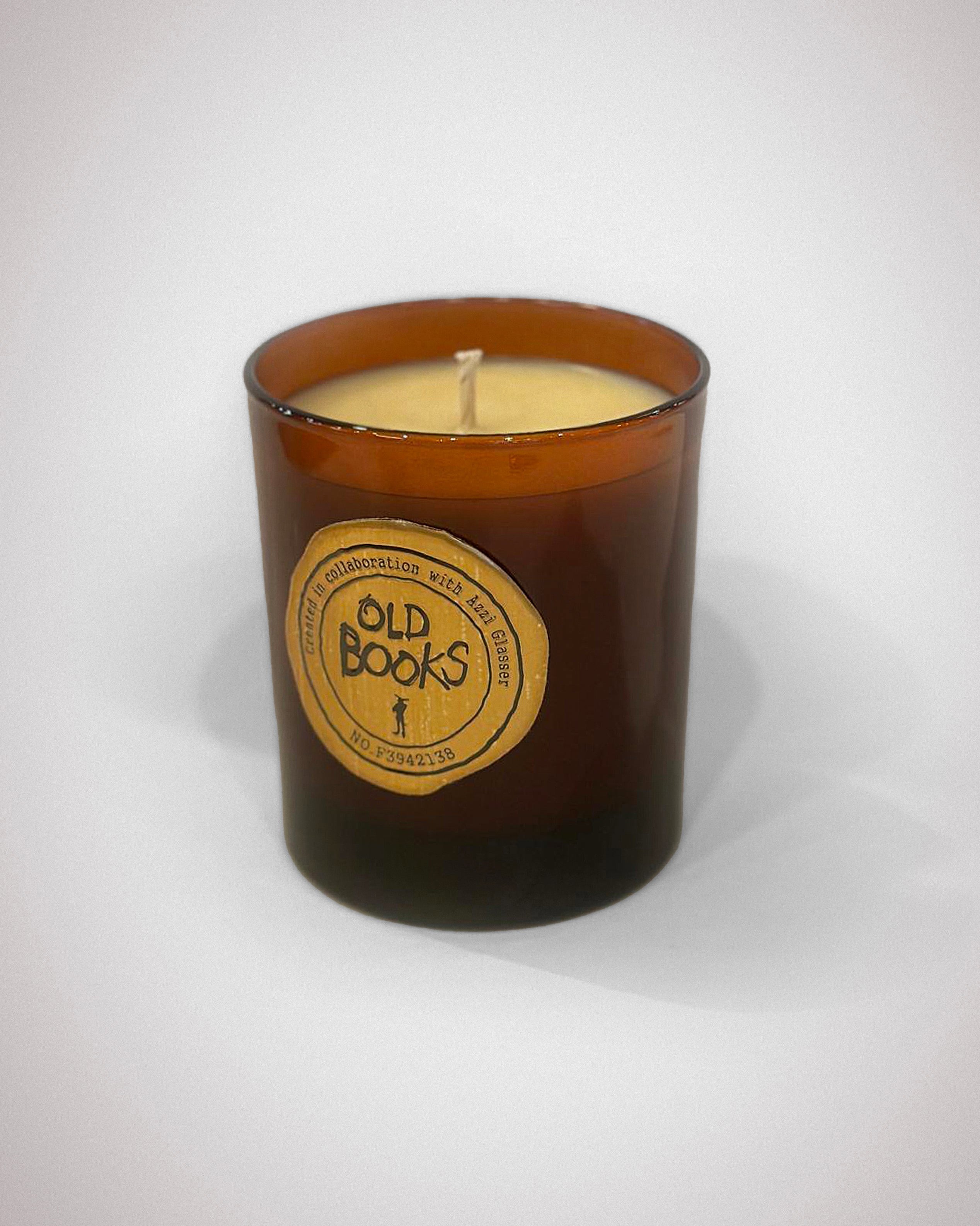 Old Books - 大きなキャンドル